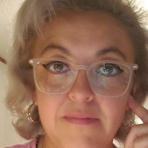 Meet your Posher, Posh